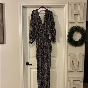 Elegant Black and White Patterned Jumpsuit